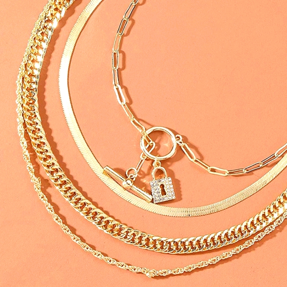 4 LAYER GOLD CHOKER W ICED OUT TOGGLE LOCK🔐